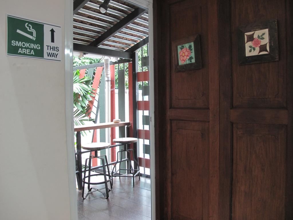 Rada Arak 79/4 Hostel Chiang Mai Exteriör bild