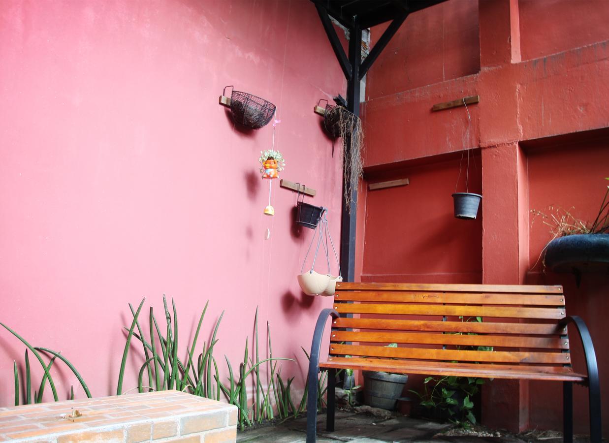 Rada Arak 79/4 Hostel Chiang Mai Exteriör bild